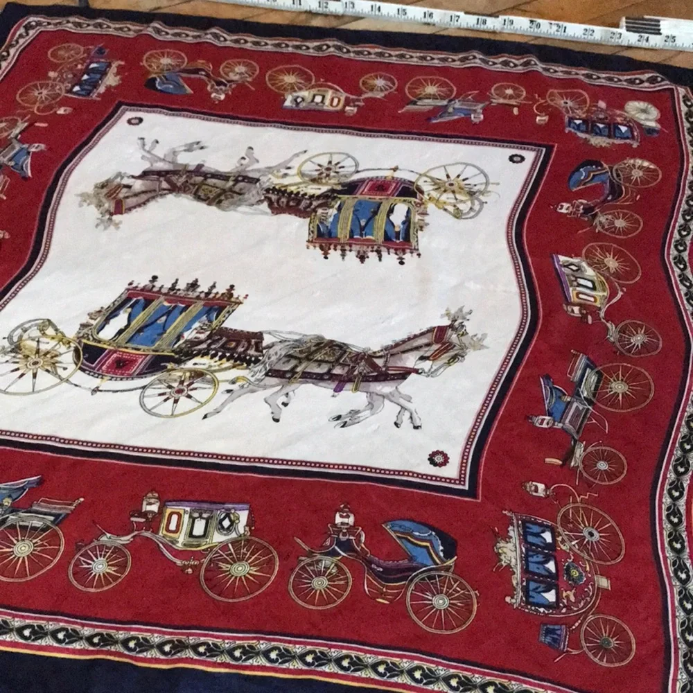 Classic Carriage Print Silk-Feel Scarf‎ in Red and Navy